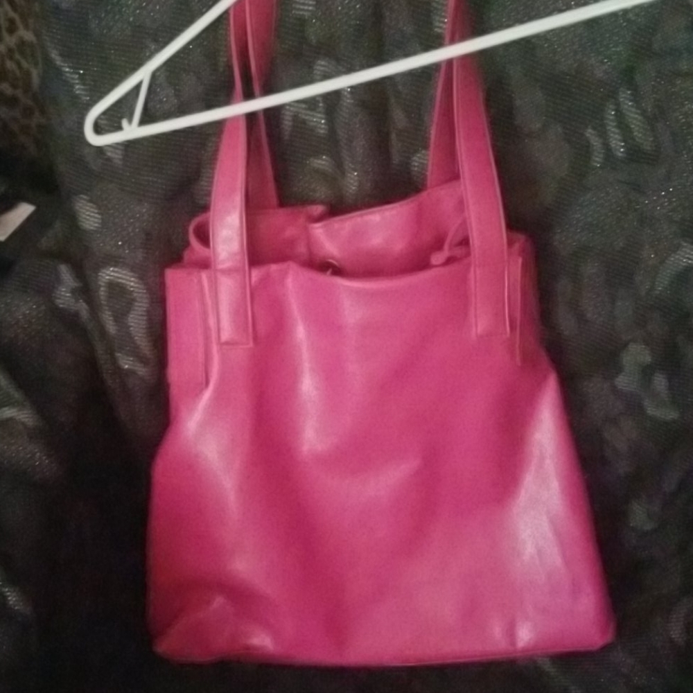 Pink purse - Picture 2 of 3
